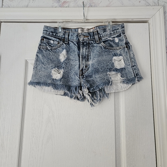 LEVI'S Vintage cut off shorts. 505 Regular fit. Size 30 - Picture 5 of 10